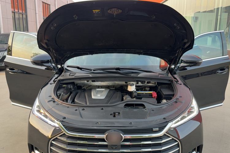 Used BYD Tang 2018 2.0T Automatic SmartConnect Prestige 7-Seater China V Standard Engine Bay