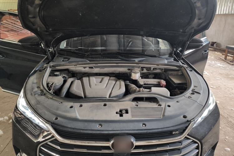 Used BYD Tang 2018 2.0T Automatic SmartConnect Prestige 7-Seater China V Standard Engine Bay
