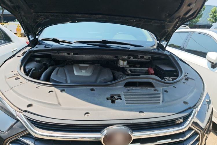 Used BYD Tang 2018 2.0T Automatic SmartConnect Prestige 7-Seater China V Standard Engine Bay