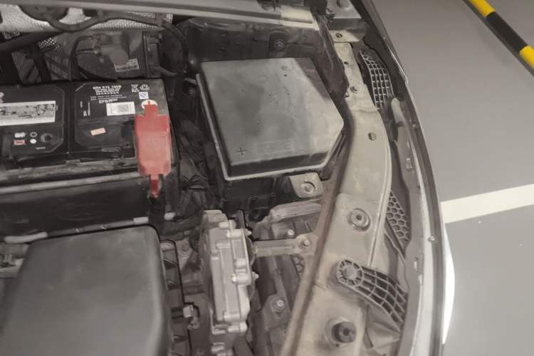 Used BYD Tang 2018 2.0T Automatic SmartConnect Prestige 7-Seater China V Standard Engine Bay Left