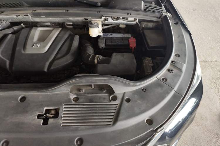 Used BYD Tang 2018 2.0T Automatic Smart Connect Prestige 7-Seater China V Standard Engine Bay Left