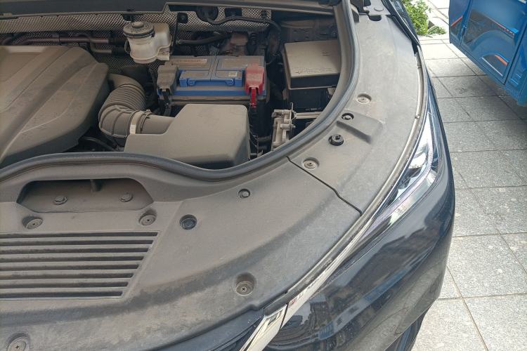 Used BYD Tang 2018 2.0T Automatic SmartConnect Prestige 7-Seater China V Standard Engine Bay Left
