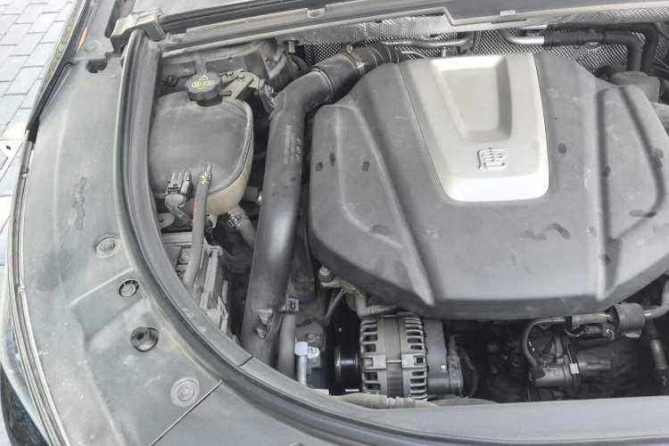 Used BYD Tang 2018 2.0T Automatic SmartConnect Prestige 7-Seater China V Standard Engine Bay Right