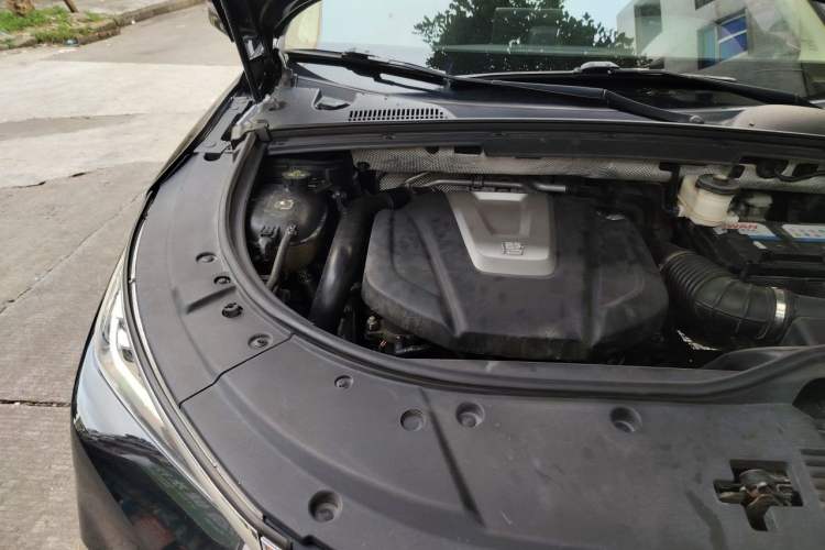 Used BYD Tang 2018 2.0T Automatic Smart Connect Prestige 7-Seater China V Standard Engine Bay Right