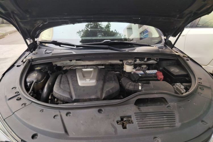 Used BYD Tang 2018 2.0T Automatic Smart Connect Prestige 7-Seater China V Standard Engine Bay