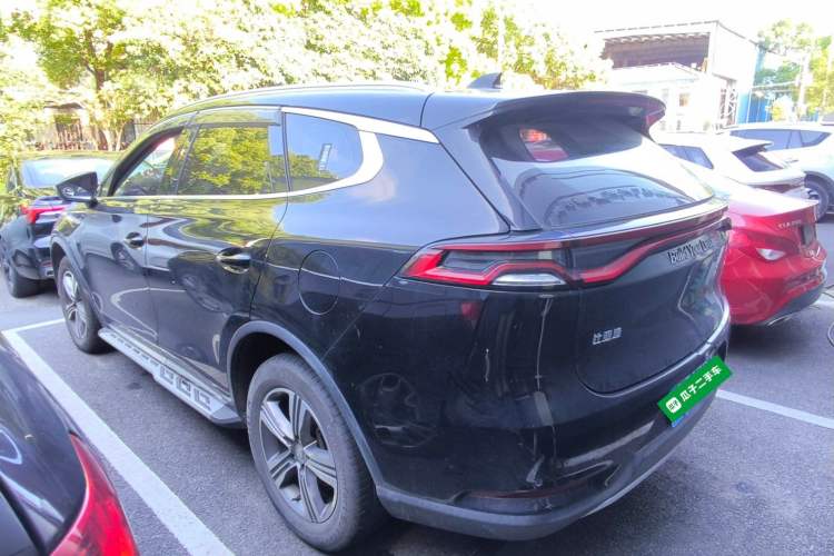Used BYD Tang 2018 2.0T Automatic SmartConnect Luxury Edition 5 Seats China V Standard Exterior 2