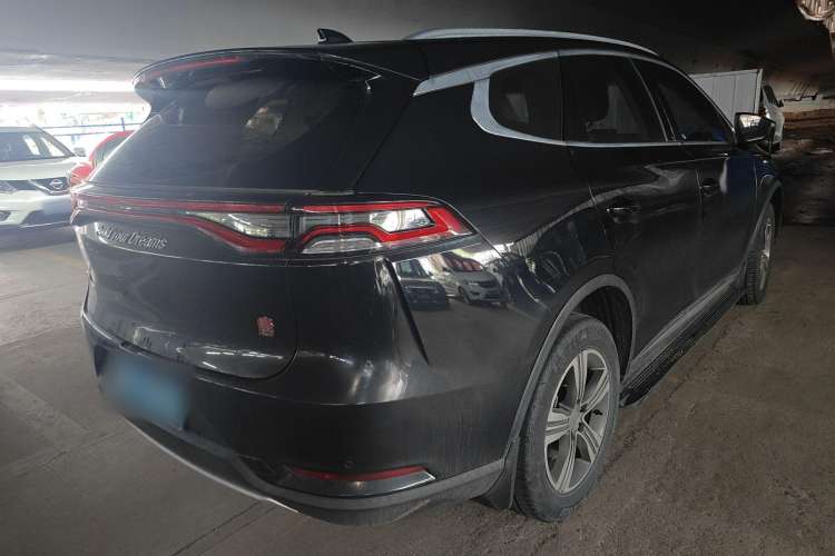 Used BYD Tang 2018 2.0T Automatic SmartConnect Luxury Edition 5 Seats China V Standard Exterior 3
