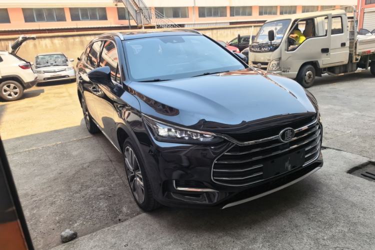 Used BYD Tang 2018 2.0T Automatic SmartConnect Prestige 7-Seater China V Standard Front Right 45 Deg
