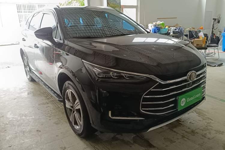 Used BYD Tang 2018 2.0T Automatic SmartConnect Luxury 7-Seater China V Emission Standard Front Right 45 Deg