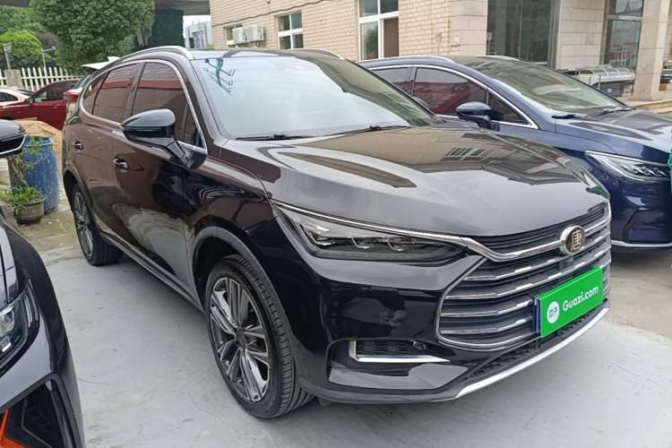 Used BYD Tang 2018 2.0T Automatic SmartConnect Prestige 7-Seater China V Standard Front Right 45 Deg