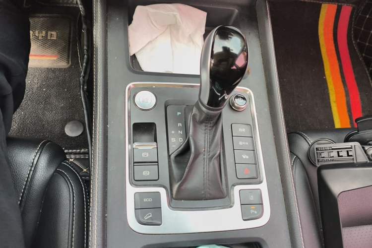 Used BYD Tang 2018 2.0T Automatic SmartConnect Prestige 7-Seater China V Standard Gear Lever