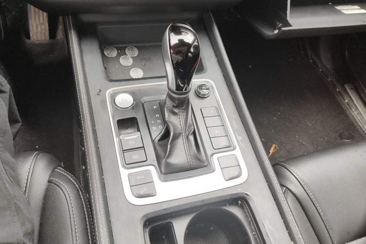 Used BYD Tang 2018 2.0T Automatic SmartConnect Prestige 7-Seater China V Standard Gear Lever
