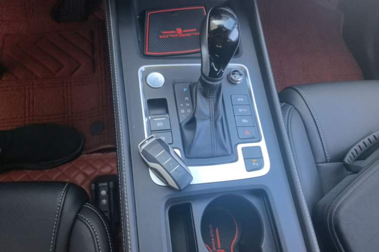 Used BYD Tang 2018 2.0T Automatic SmartConnect Luxury Edition 5 Seats China V Standard Gear Lever
