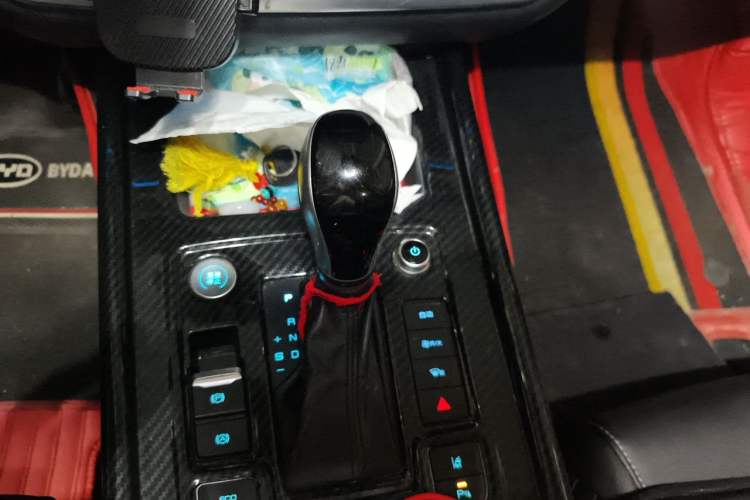 Used BYD Tang 2018 2.0T Automatic SmartConnect Prestige 7-Seater China V Standard Gear Lever