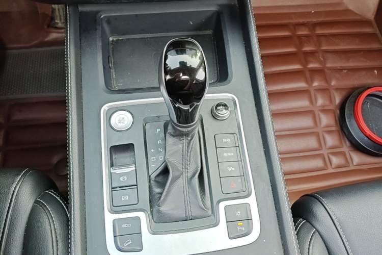 Used BYD Tang 2018 2.0T Automatic SmartConnect Prestige 7-Seater China V Standard Gear Lever