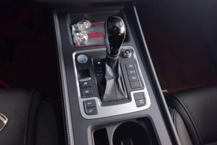 Used BYD Tang 2018 2.0T Automatic SmartConnect Luxury Edition 5 Seats China V Standard Gear Lever