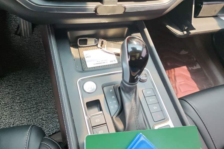 Used BYD Tang 2018 2.0T Automatic SmartConnect Prestige 7-Seater China V Standard Gear Lever
