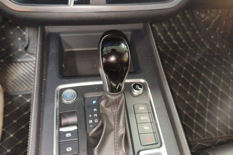 Used BYD Tang 2018 2.0T Automatic SmartConnect Prestige 7-Seater China V Standard Gear Lever
