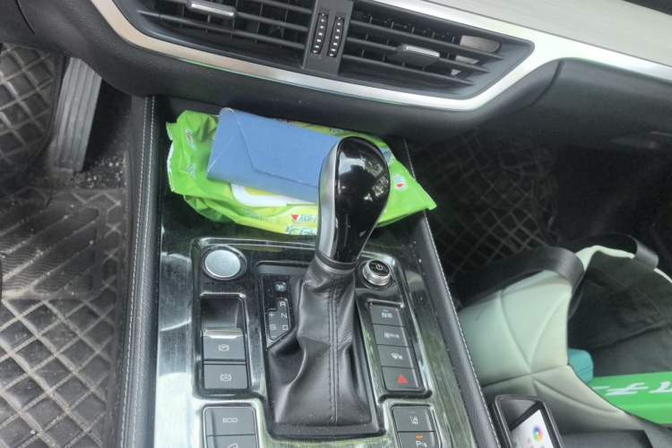 Used BYD Tang 2018 2.0T Automatic SmartConnect Prestige 7-Seater China V Standard Gear Lever