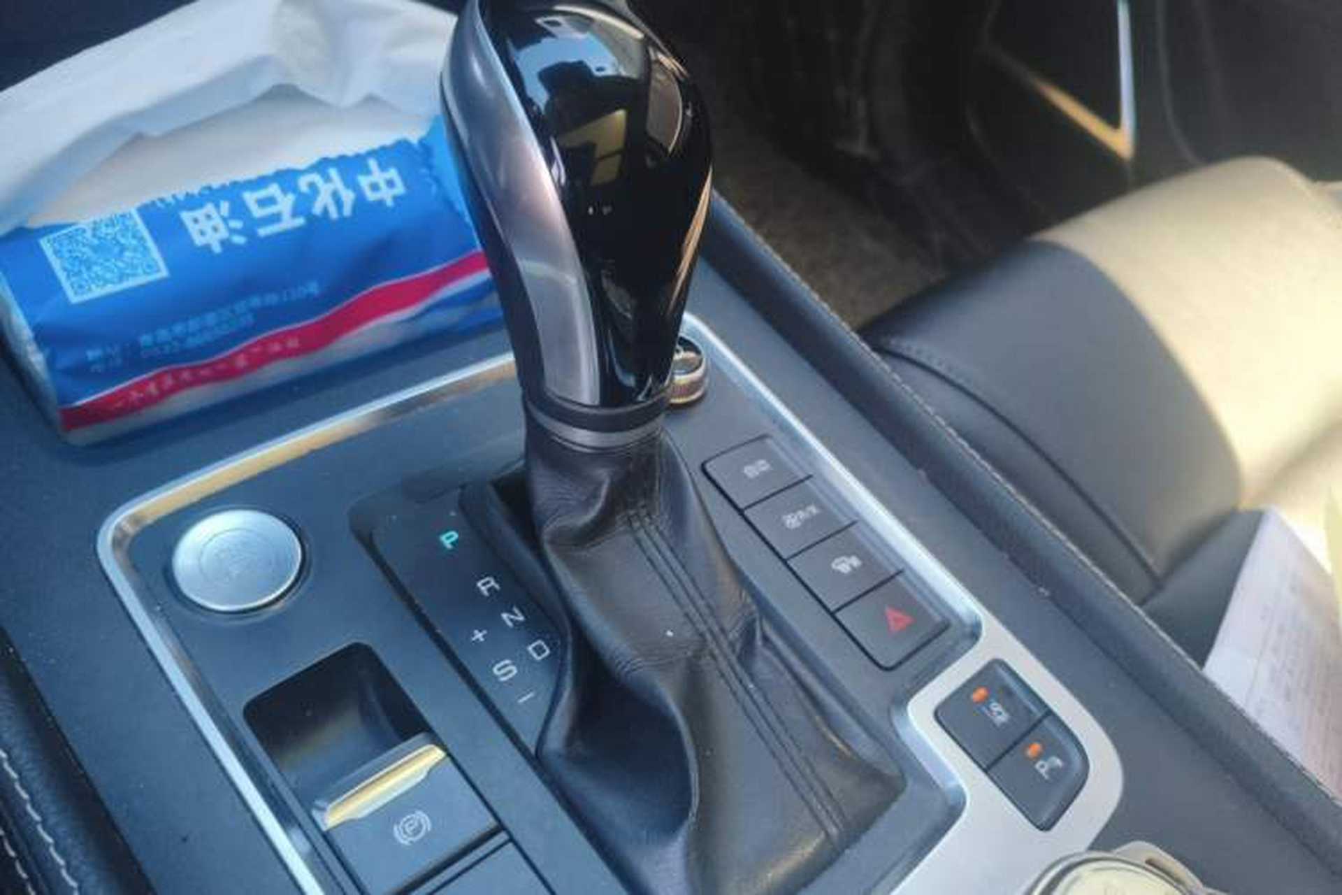 Used BYD Tang 2018 2.0T Automatic Smart Connect Prestige 5-Seater National Emission Standard V Gear Lever