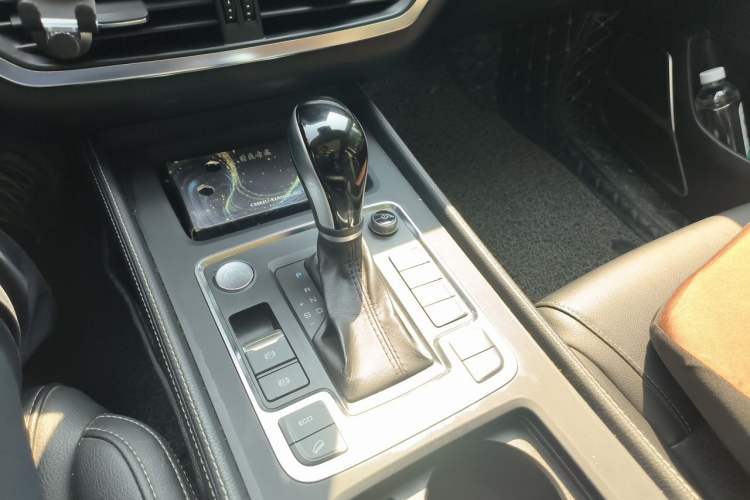 Used BYD Tang 2018 2.0T Automatic SmartConnect Prestige 7-Seater China V Standard Gear Lever