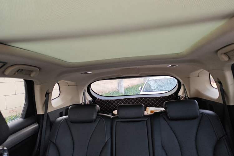 Used BYD Tang 2018 2.0T Automatic Smart Connect Prestige 7-Seater China V Standard Headliner