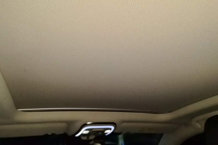 Used BYD Tang 2018 2.0T Automatic SmartConnect Prestige 7-Seater China V Standard Headliner