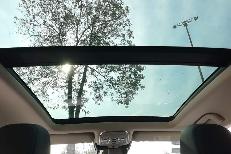 Used BYD Tang 2018 2.0T Automatic SmartConnect Prestige 7-Seater China V Standard Headliner