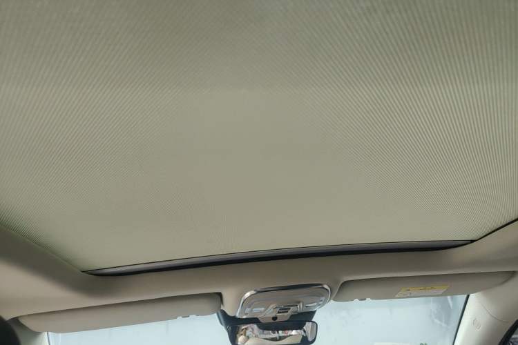 Used BYD Tang 2018 2.0T Automatic SmartConnect Prestige 7-Seater China V Standard Headliner