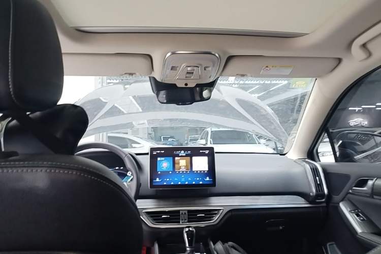 Used BYD Tang 2018 2.0T Automatic SmartConnect Prestige 7-Seater China V Standard Headliner