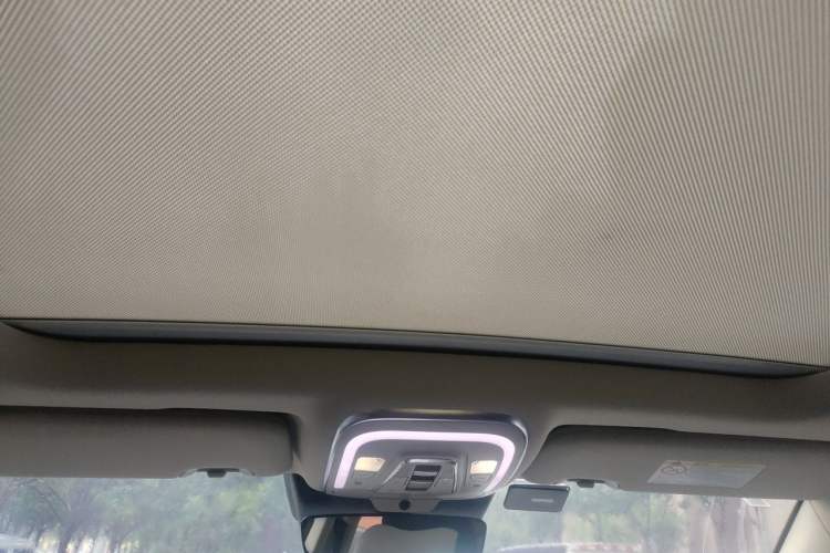 Used BYD Tang 2018 2.0T Automatic Smart Connect Prestige 7-Seater China V Standard Headliner