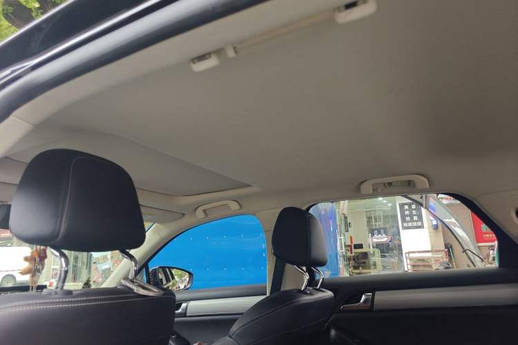 Used BYD Tang 2018 2.0T Automatic SmartConnect Luxury 7-Seater China V Emission Standard Headliner