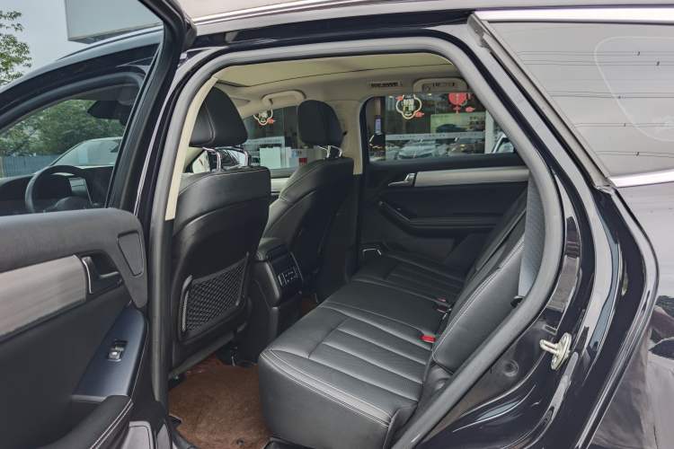 Used BYD Tang 2018 2.0T Automatic SmartConnect Prestige 7-Seater China V Standard Headliner