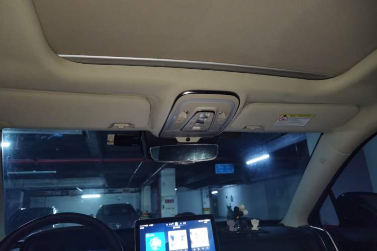Used BYD Tang 2018 2.0T Automatic SmartConnect Prestige 7-Seater China V Standard Headliner