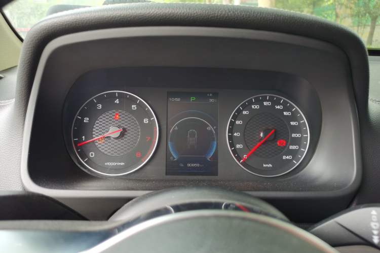 Used BYD Tang 2018 2.0T Automatic SmartConnect Prestige 5-Seater Emission Standard China V Instrument Cluster