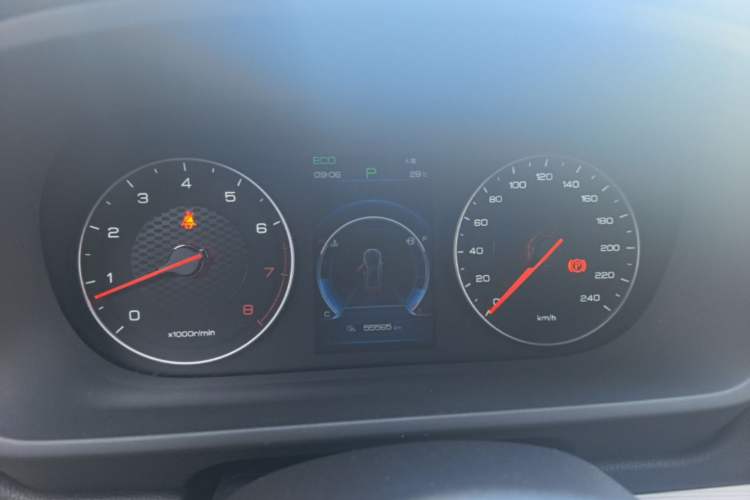 Used BYD Tang 2018 2.0T Automatic SmartConnect Luxury Edition 5 Seats China V Standard Instrument Cluster
