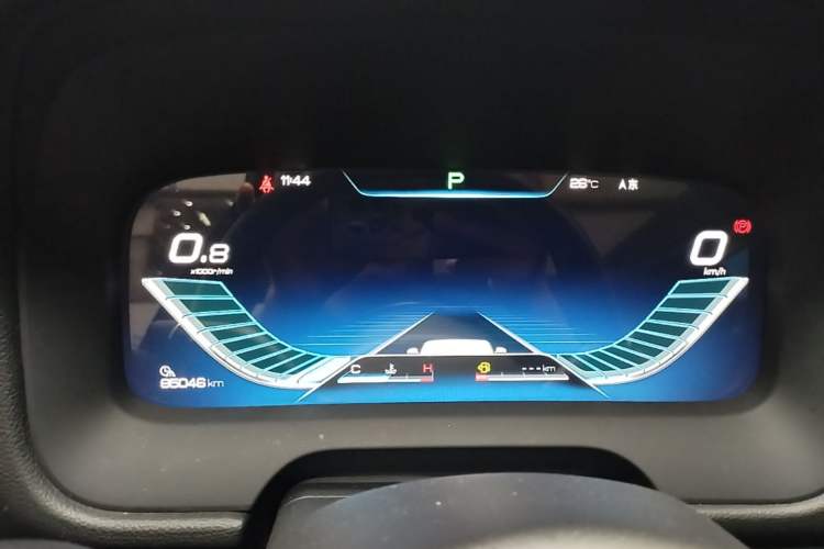 Used BYD Tang 2018 2.0T Automatic SmartConnect Prestige 7-Seater China V Standard Instrument Cluster