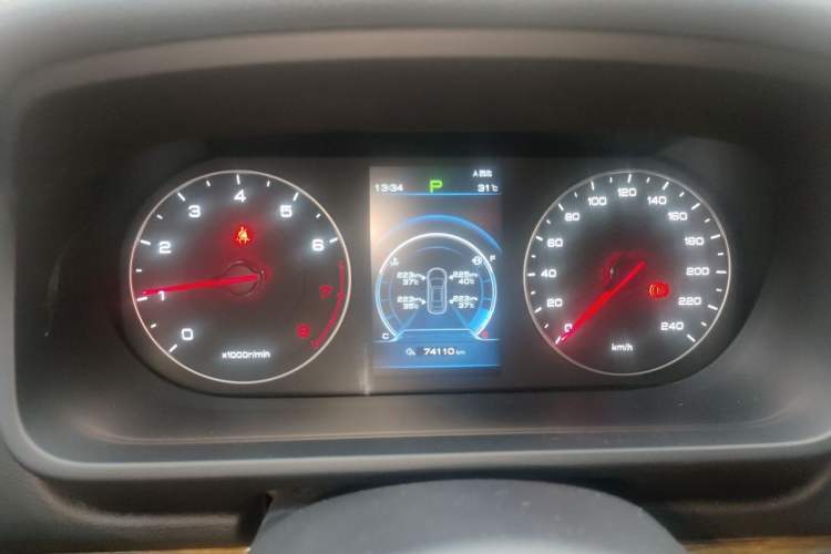 Used BYD Tang 2018 2.0T Automatic Smart Connect Prestige 7-Seater China V Standard Instrument Cluster