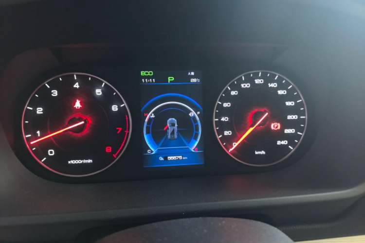Used BYD Tang 2018 2.0T Automatic SmartConnect Luxury Edition 5 Seats China V Standard Instrument Cluster