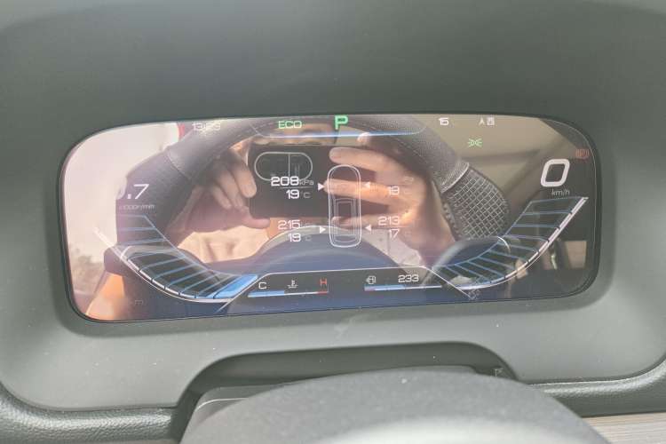 Used BYD Tang 2018 2.0T Automatic SmartConnect Prestige 7-Seater China V Standard Instrument Cluster