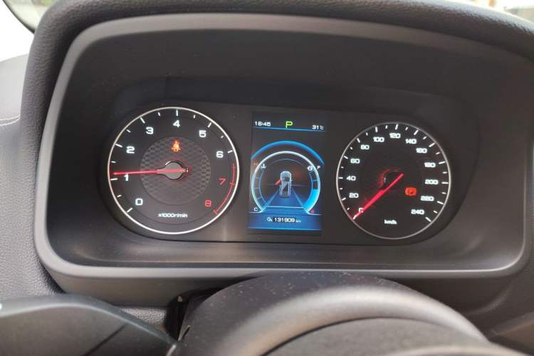 Used BYD Tang 2018 2.0T Automatic Smart Connect Prestige 7-Seater China V Standard Instrument Cluster