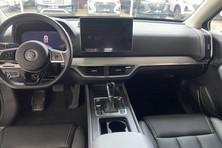 Used BYD Tang 2018 2.0T Automatic SmartConnect Prestige 7-Seater China V Standard Interior 1