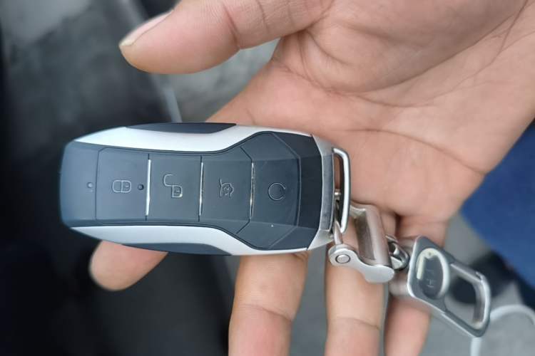 Used BYD Tang 2018 2.0T Automatic SmartConnect Prestige 7-Seater China V Standard Interior 1
