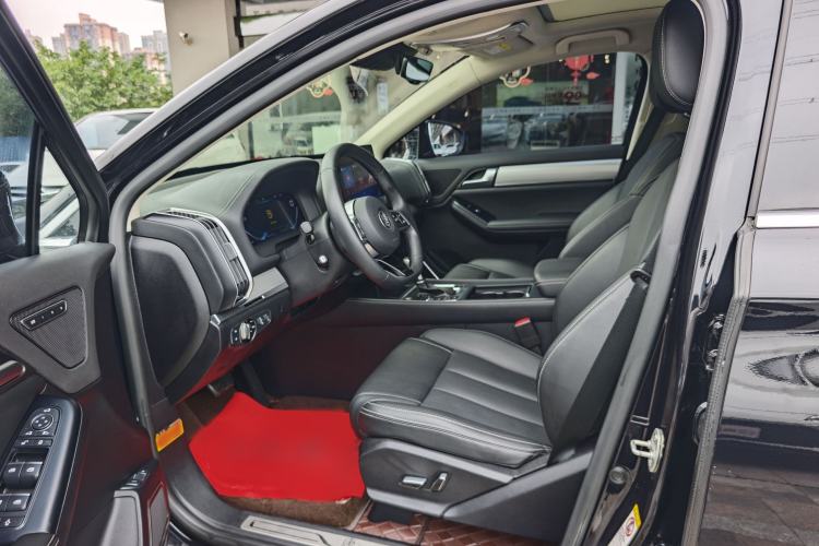 Used BYD Tang 2018 2.0T Automatic SmartConnect Prestige 7-Seater China V Standard Interior 2