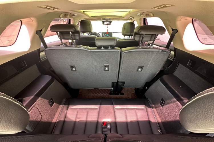 Used BYD Tang 2018 2.0T Automatic Smart Connect Prestige 7-Seater China V Standard Interior 4