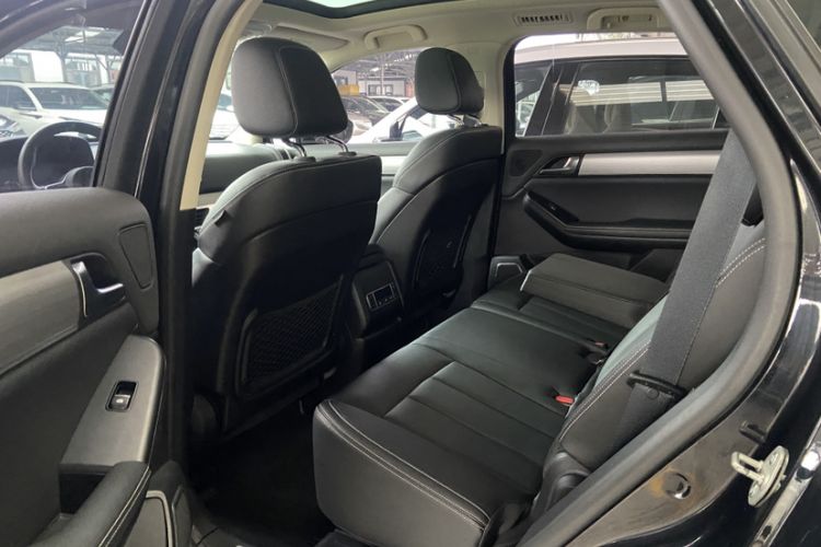 Used BYD Tang 2018 2.0T Automatic SmartConnect Prestige 7-Seater China V Standard Interior 5