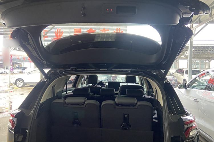 Used BYD Tang 2018 2.0T Automatic SmartConnect Prestige 7-Seater China V Standard Interior 7