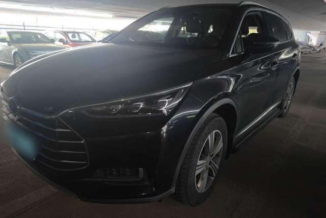 Used BYD Tang 2018 2.0T Automatic SmartConnect Luxury Edition 5 Seats China V Standard