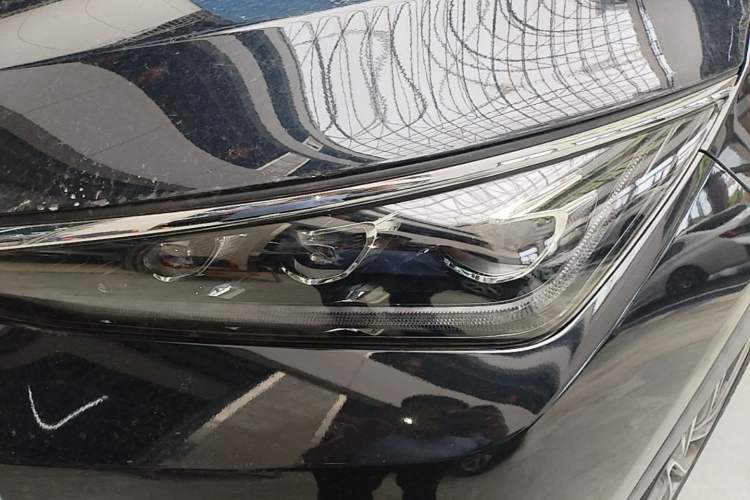 Used BYD Tang 2018 2.0T Automatic SmartConnect Prestige 7-Seater China V Standard Left Front Headlight