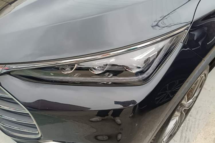 Used BYD Tang 2018 2.0T Automatic SmartConnect Prestige 7-Seater China V Standard Left Front Headlight
